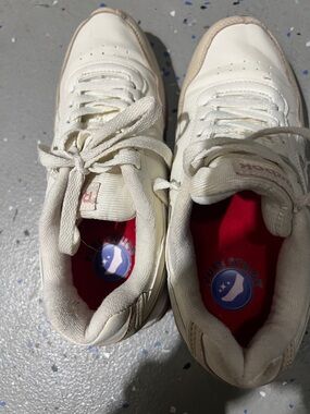 Reebok White Cream Sneakers with Red Insoles